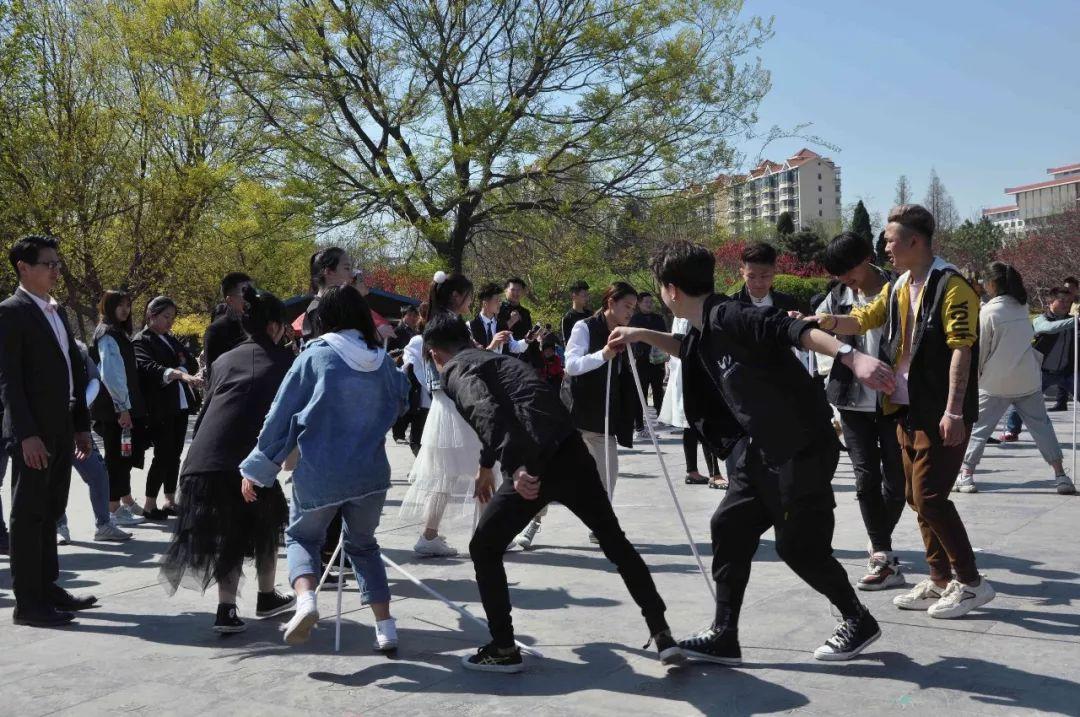 春暖花開(kāi)艷陽(yáng)日，吳越學(xué)員踏春行