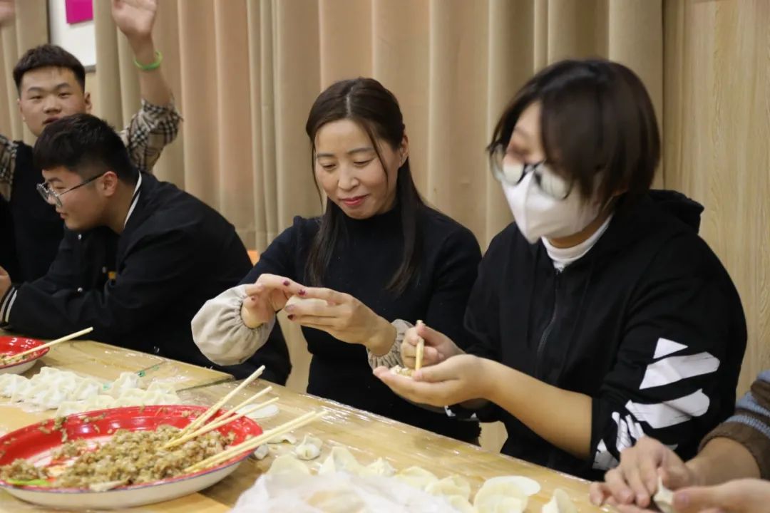 又是一年冬至，一起來(lái)包餃子啦